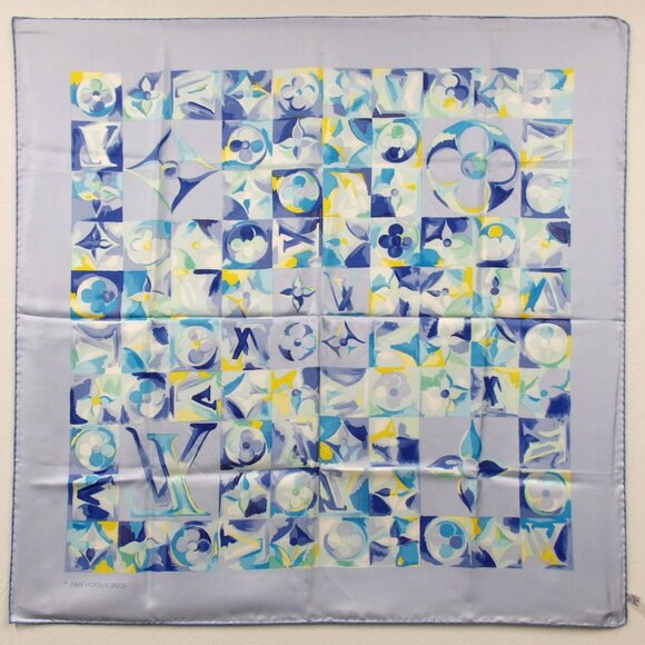 Authentic LOUIS VUITTON scarf silk [Used] - Picture 3 of 7